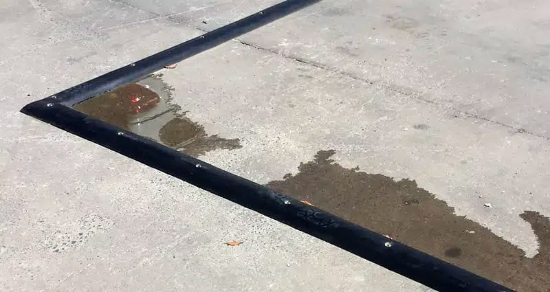 Black Rubber Floor Bunding for Outdoor Use